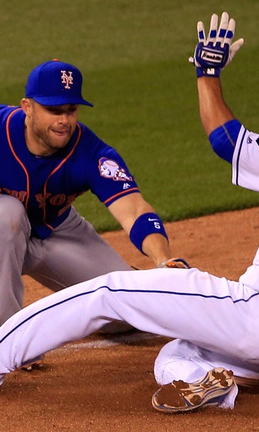Royals DFA Infante, recall Flynn from Omaha
